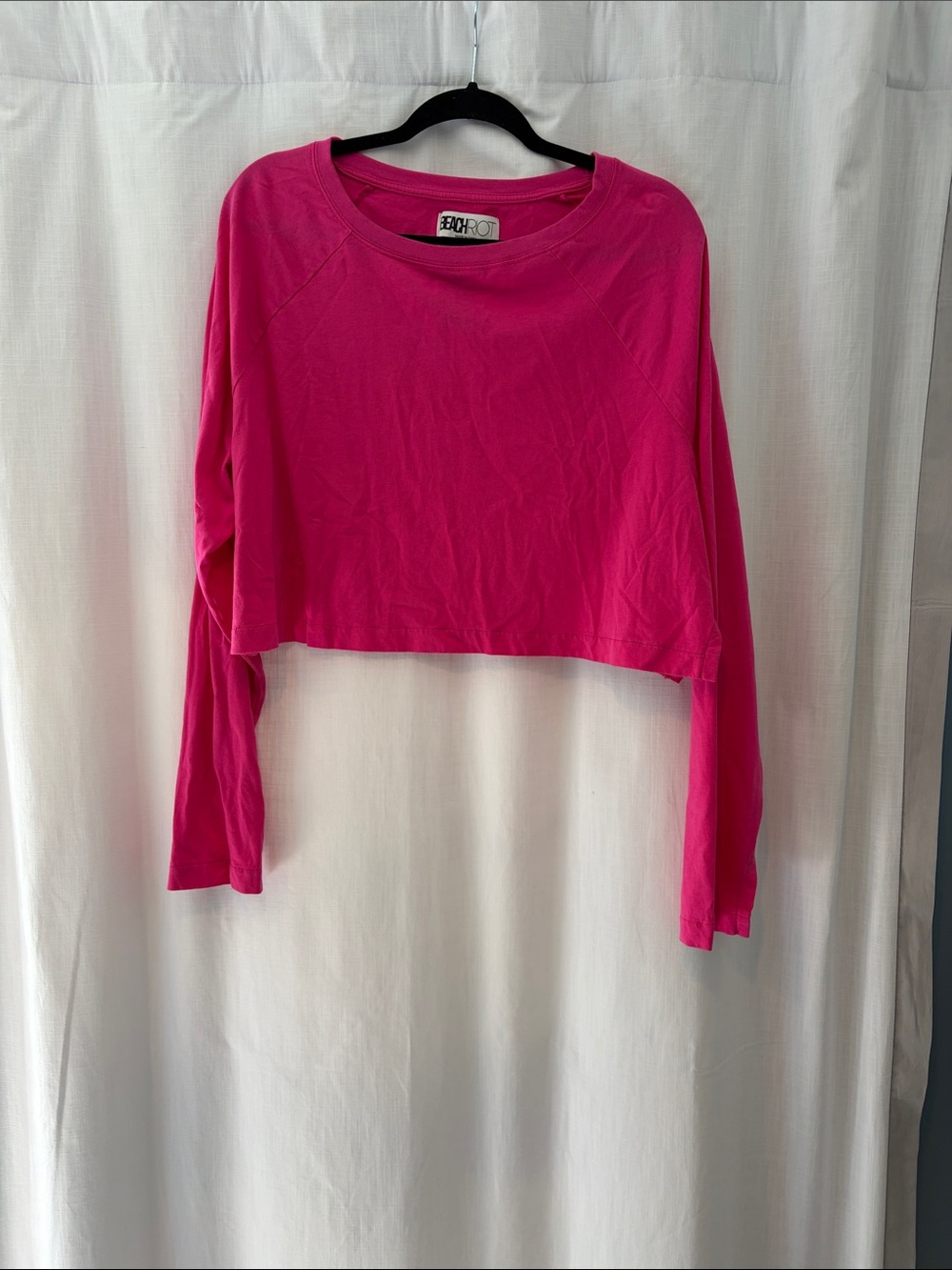 Beach Riot Hot Pink Cropped Long-Sleeve Top